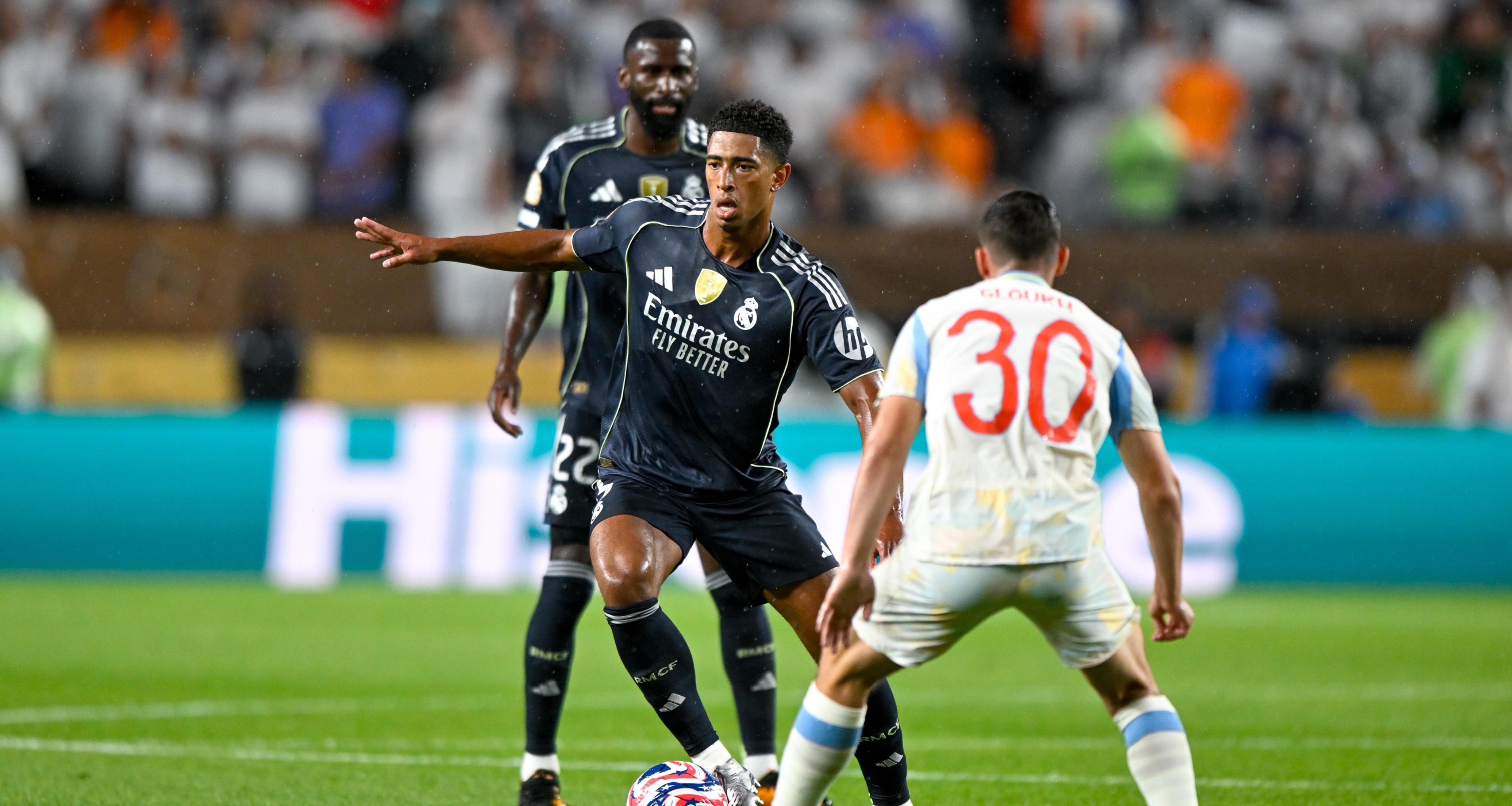 包含皇家马德里艰难取胜，与对手硬仗激战的词条