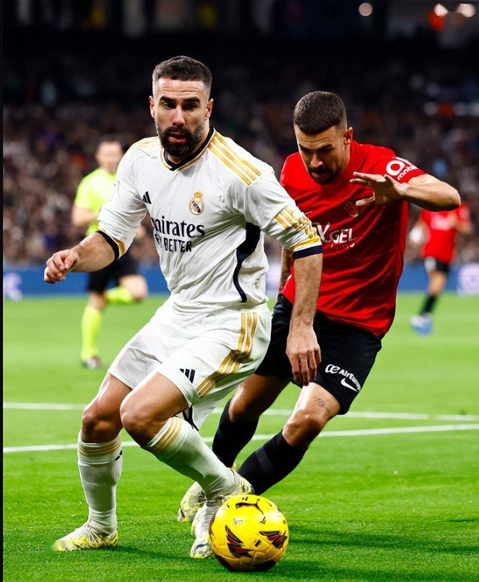 皇马主场击败罗马,小组出线形势乐观 皇马主场击败罗马,小组出线形势乐观