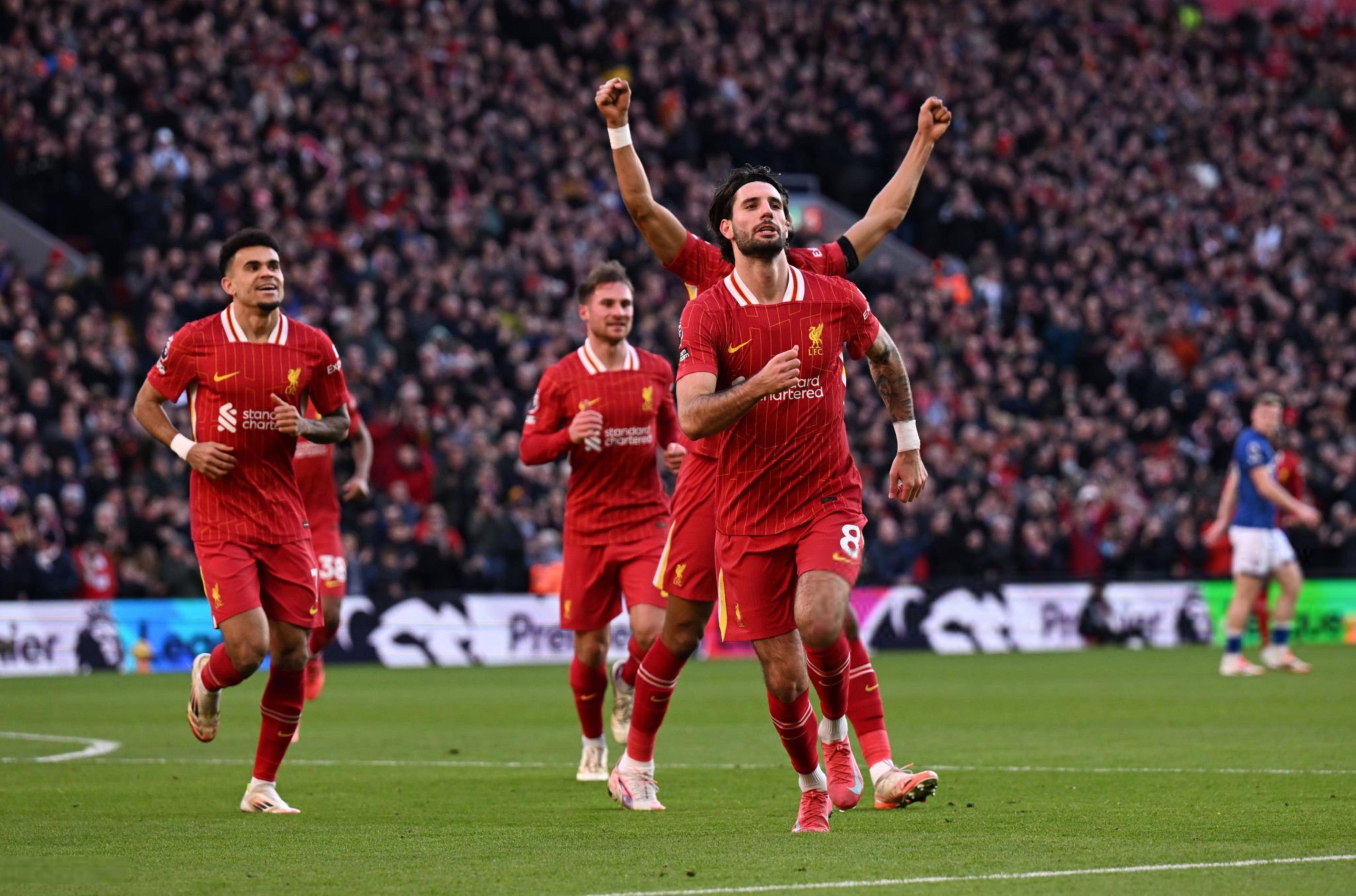 包含利物浦遭遇胜利，联赛领先优势再度扩大的词条