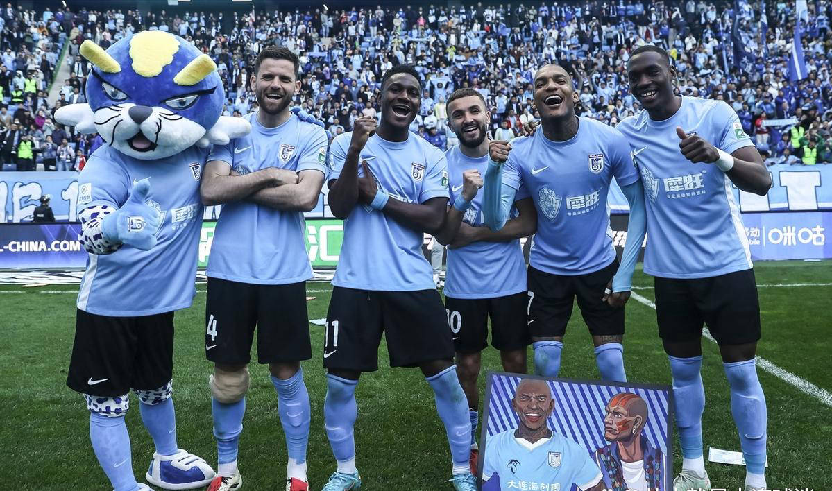 切尔西主场大胜,球队气势如虹 切尔西主场大胜,球队气势如虹