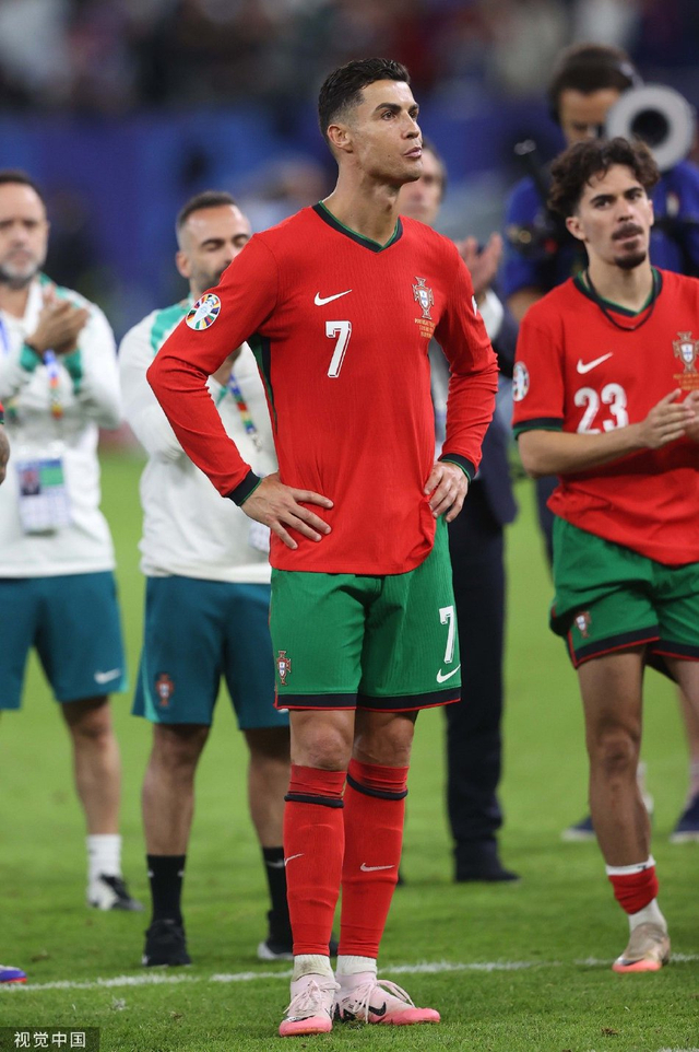 欧洲杯:法国2-2葡萄牙,梅西哽咽挥泪,悲伤告别足球节 欧洲杯:法国2-2葡萄牙,梅西哽咽挥泪,悲伤告别足球节