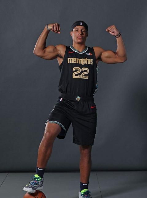 公牛不敌勇士,遗憾落败的简单介绍 公牛不敌勇士,遗憾落败的简单介绍